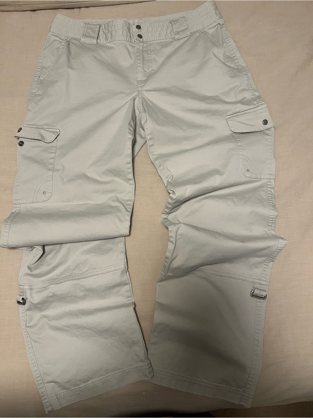 Columbia Light Gray Women's Straight Leg Cargo Pants